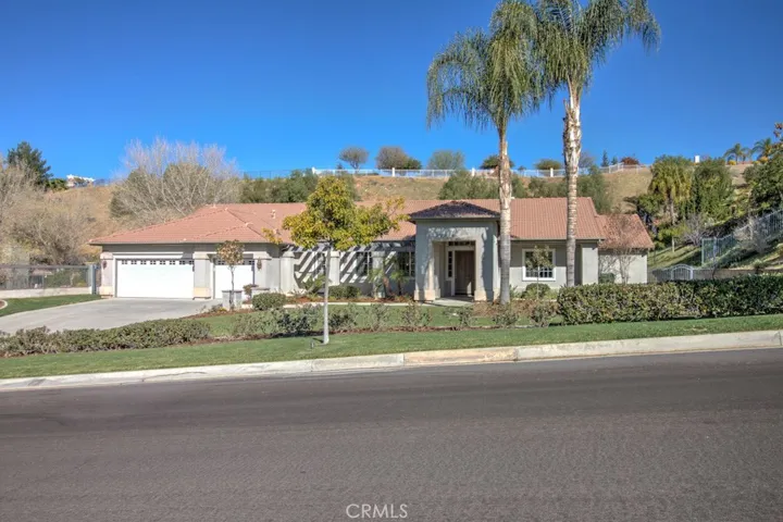 800 Creekside Drive, Redlands, California 92373