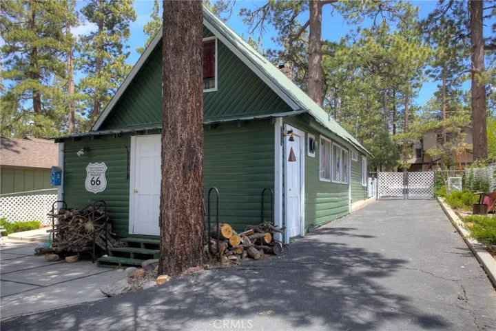332 Vista Lane, Big Bear, California 92315