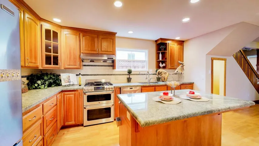 1174 Fremont Street, Santa Clara, California 95050