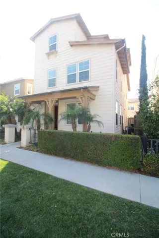 214 Liberty Street, Tustin, California 92782