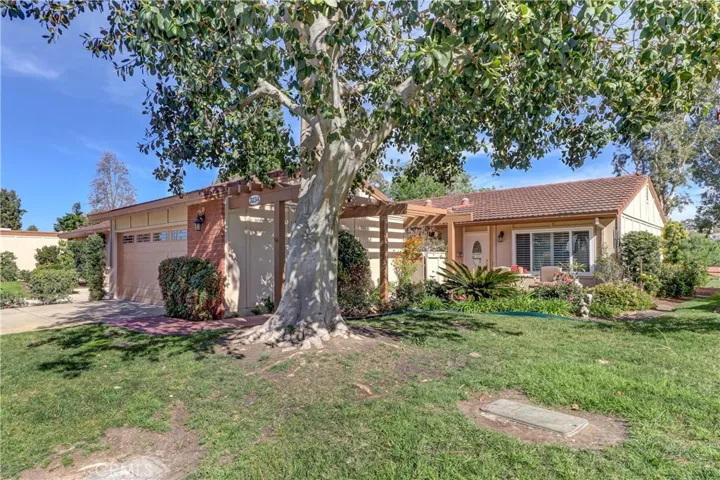 3234 San Amadeo C, Laguna Woods, California 92637
