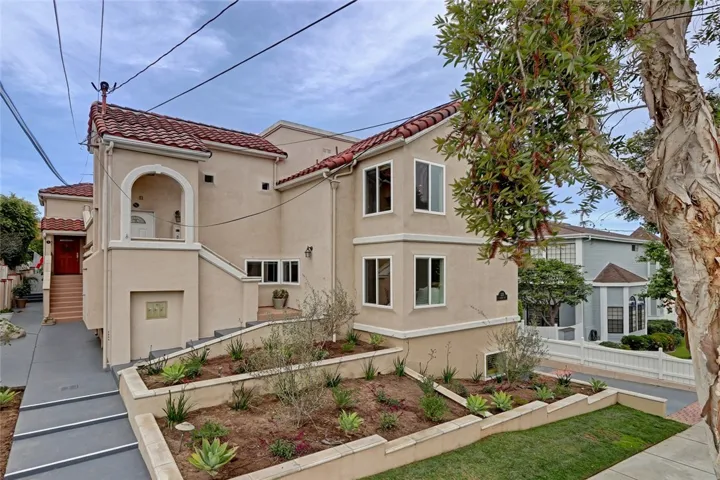 125 S Juanita Avenue A, Redondo Beach, California 90277