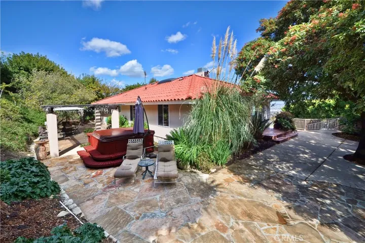 11 Toprail Lane, Rancho Palos Verdes, California 90275