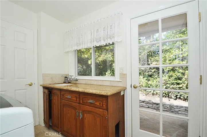 11 Toprail Lane, Rancho Palos Verdes, California 90275