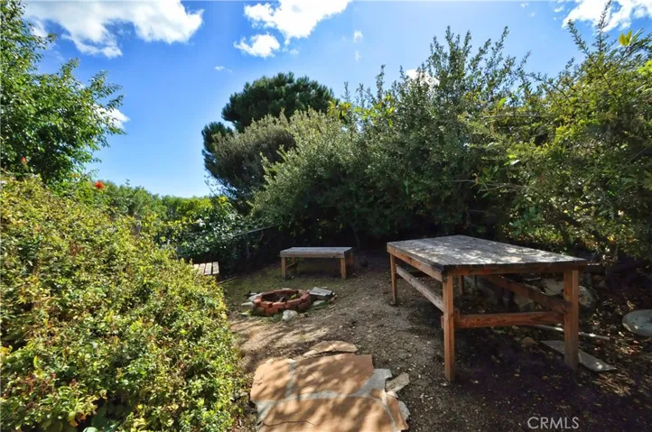 11 Toprail Lane, Rancho Palos Verdes, California 90275