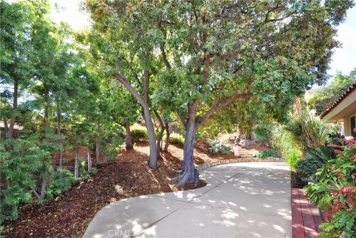 11 Toprail Lane, Rancho Palos Verdes, California 90275