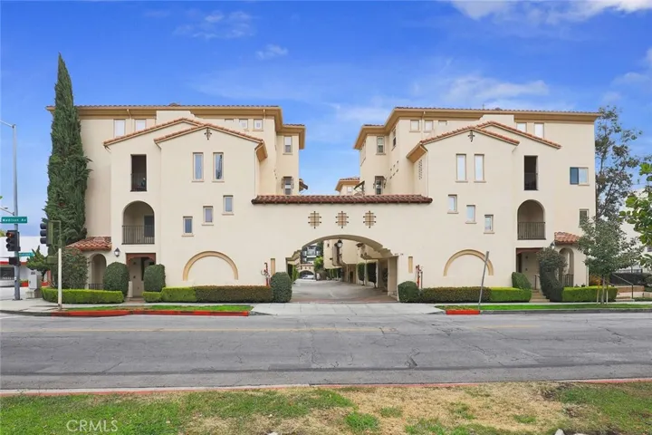 196 N Madison Avenue, Pasadena, California 91101