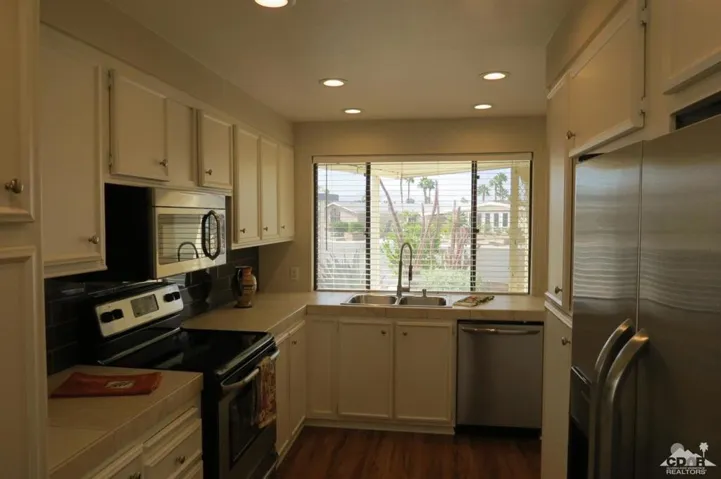 38040 Cabin Circle, Palm Desert, California 92260
