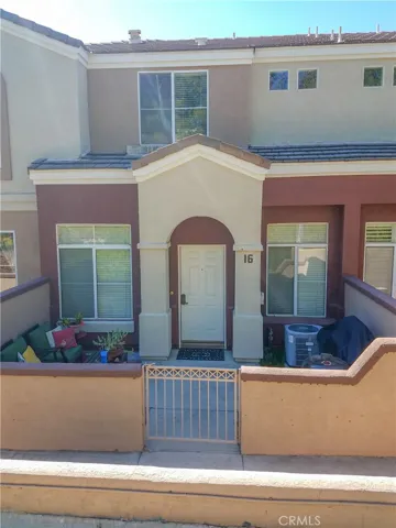 16 Santa Barbara Court, Lake Forest, California 92610