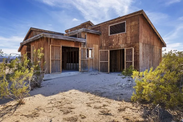 1920 Magical Avenue, Joshua Tree, California 92252