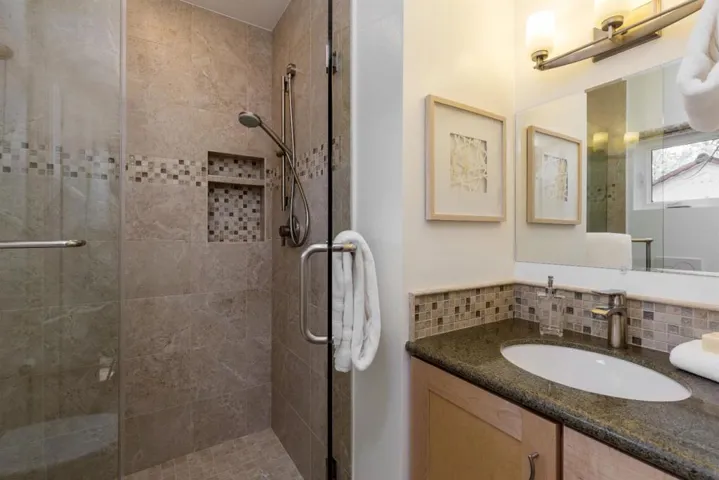 957 University Drive, Menlo Park, California 94025