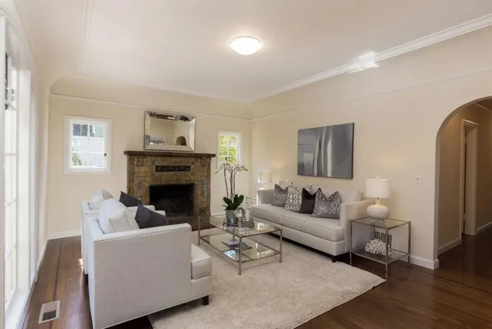 957 University Drive, Menlo Park, California 94025