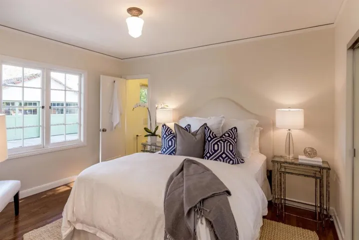 957 University Drive, Menlo Park, California 94025