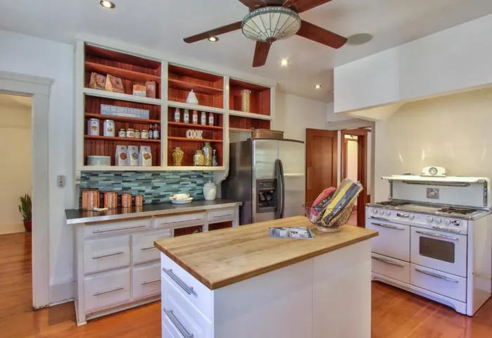 73 Echo Valley Road, Prunedale, California 93907