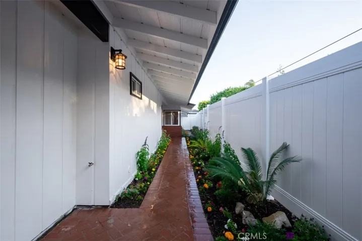 70 Rockinghorse Road, Rancho Palos Verdes, California 90275