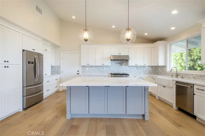 70 Rockinghorse Road, Rancho Palos Verdes, California 90275