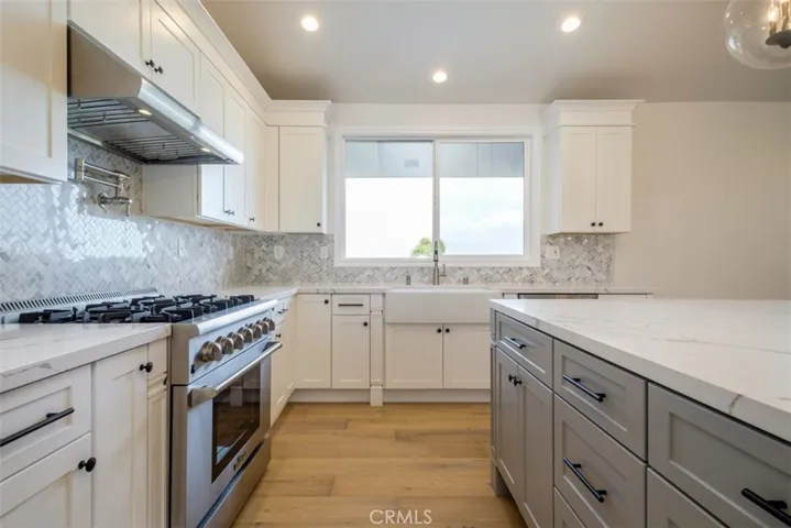 70 Rockinghorse Road, Rancho Palos Verdes, California 90275