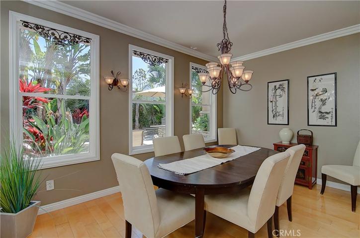 Dining room can accommodate cozy family dinners...or larger dinner parties.