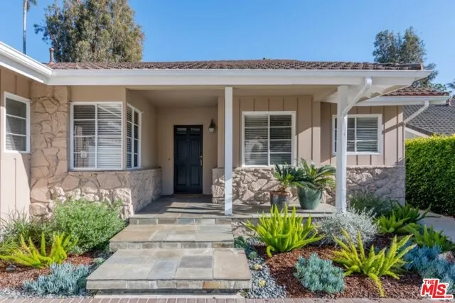 668 Jacon Way, Pacific Palisades, California 90272