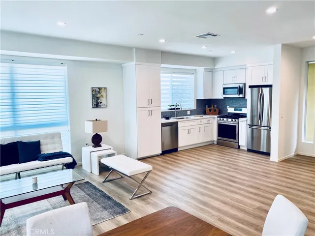 2006 S Corning Street 2, Los Angeles, California 90034
