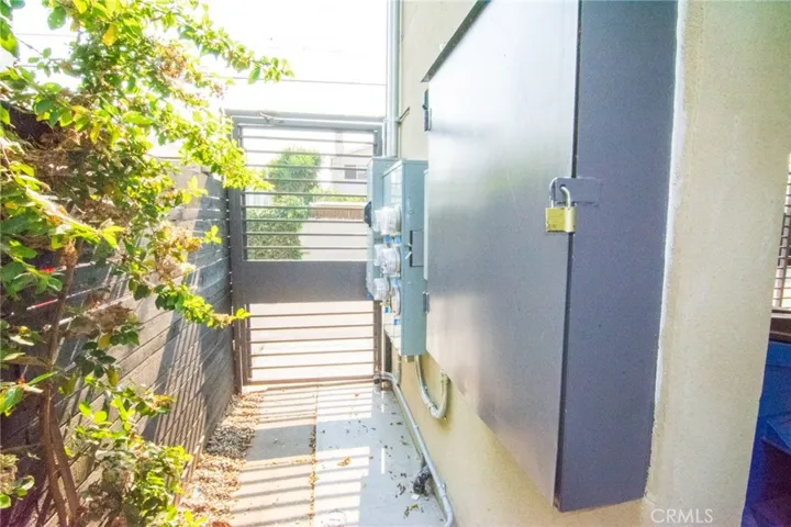 2006 S Corning Street 2, Los Angeles, California 90034