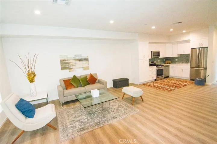 2006 S Corning Street 2, Los Angeles, California 90034