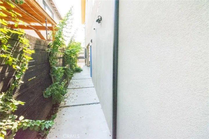 2006 S Corning Street 2, Los Angeles, California 90034