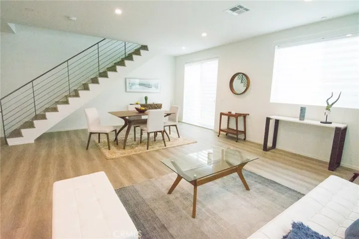 2006 S Corning Street 2, Los Angeles, California 90034