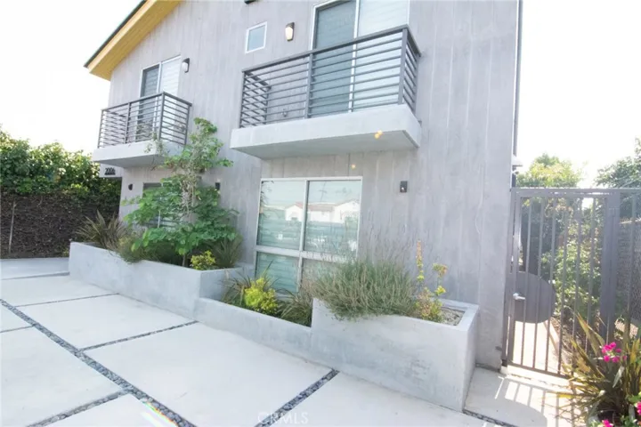 2006 S Corning Street 2, Los Angeles, California 90034