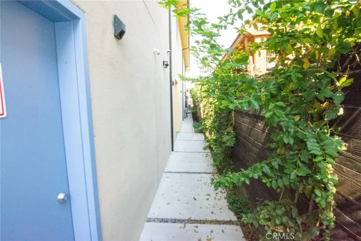 2006 S Corning Street 2, Los Angeles, California 90034