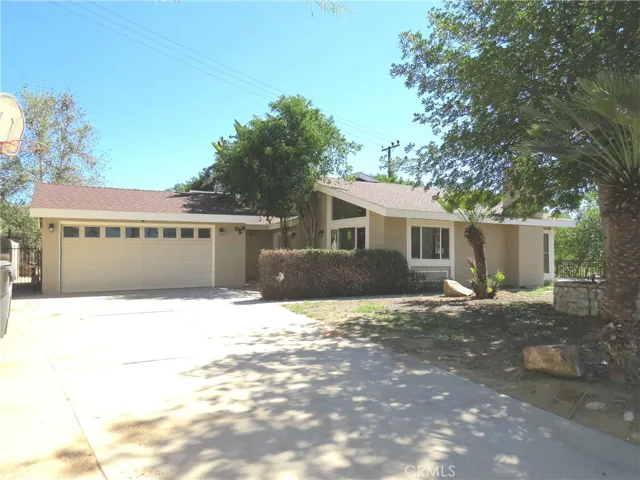 19800 Carmelita Avenue, Corona, California 92881