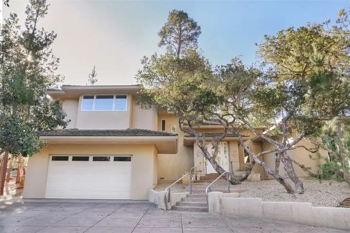 685 Evelyn Court, Cambria, California 93428