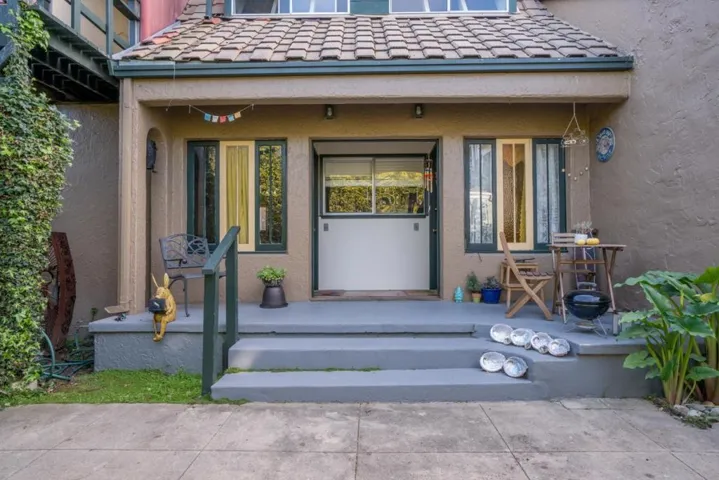 160 Monterey Avenue, Pacific Grove, California 93950