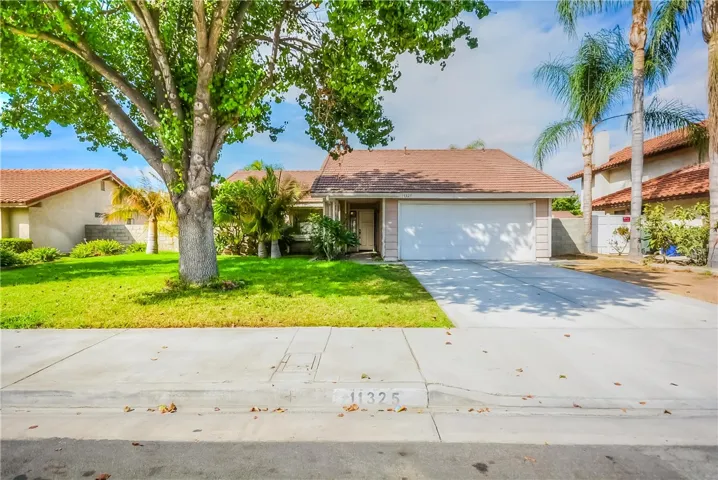 11325 Rancho La Brea Drive, Riverside, California 92505