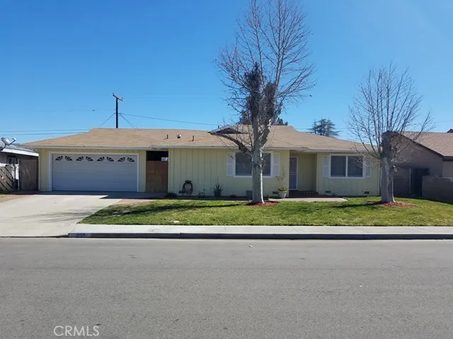 3 bedroom , 2 bath  1704 sq ft