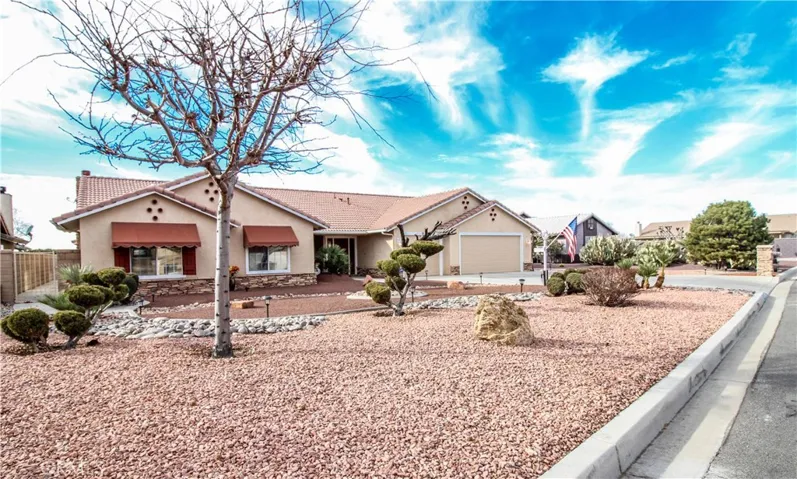13380 Paoha Road, Apple Valley, California 92308