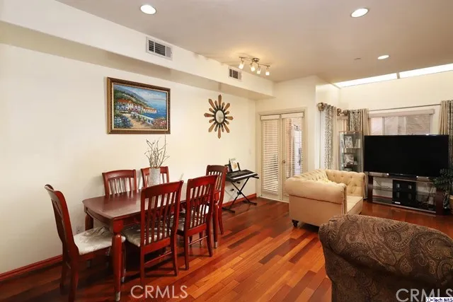 432 W Lexington Drive 4, Glendale, California 91203