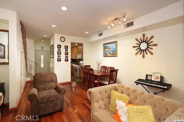 432 W Lexington Drive 4, Glendale, California 91203