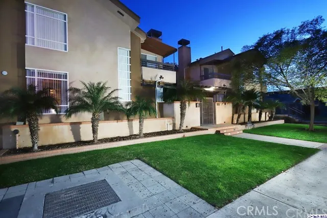 432 W Lexington Drive 4, Glendale, California 91203