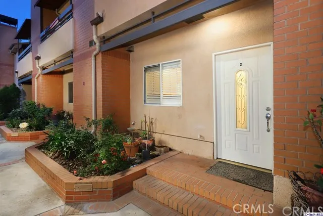 432 W Lexington Drive 4, Glendale, California 91203