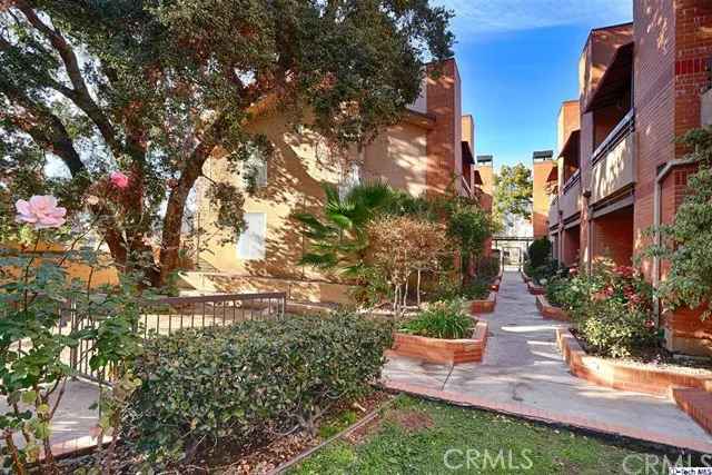 432 W Lexington Drive 4, Glendale, California 91203