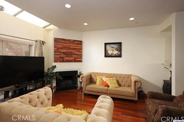 432 W Lexington Drive 4, Glendale, California 91203