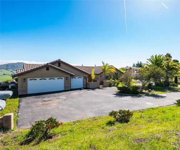 225 Via Laguna, San Luis Obispo, California 93405