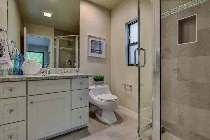 612 Sierra Vista Avenue D, Mountain View, California 94043