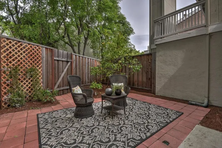612 Sierra Vista Avenue D, Mountain View, California 94043