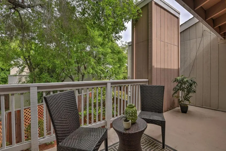 612 Sierra Vista Avenue D, Mountain View, California 94043