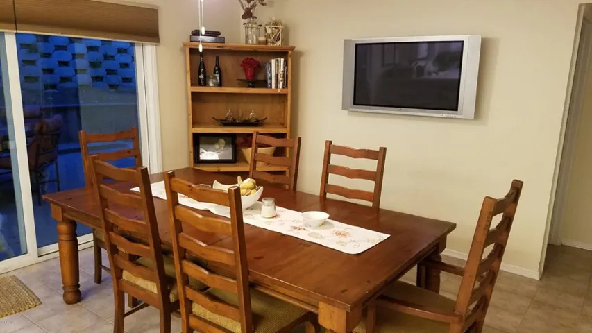 Family room 1