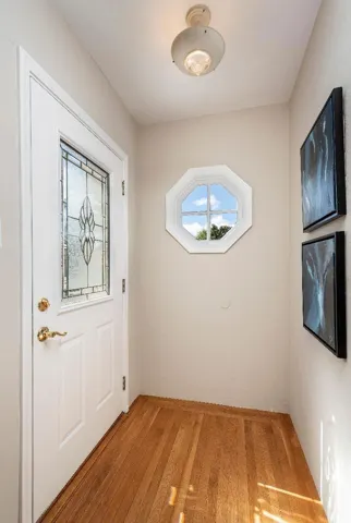 1015 Holly Street, San Carlos, California 94070