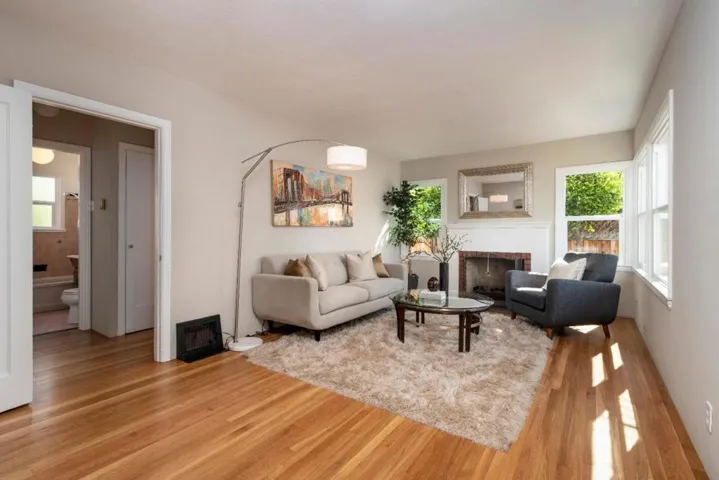 1015 Holly Street, San Carlos, California 94070