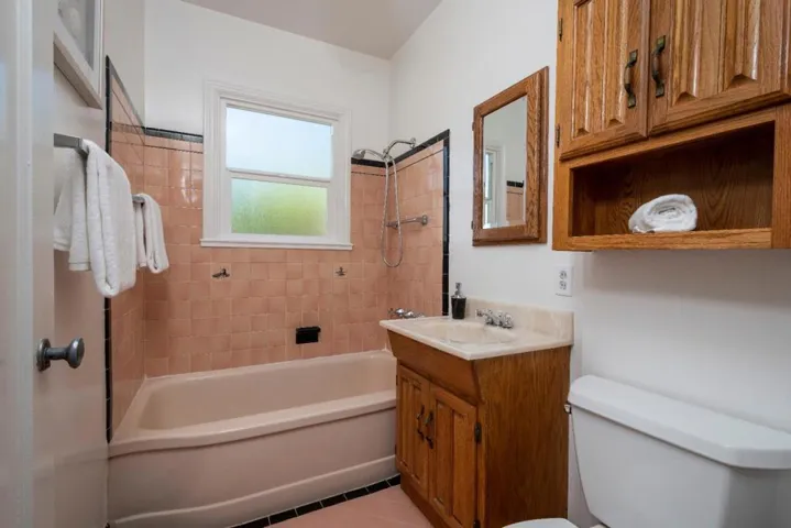 1015 Holly Street, San Carlos, California 94070